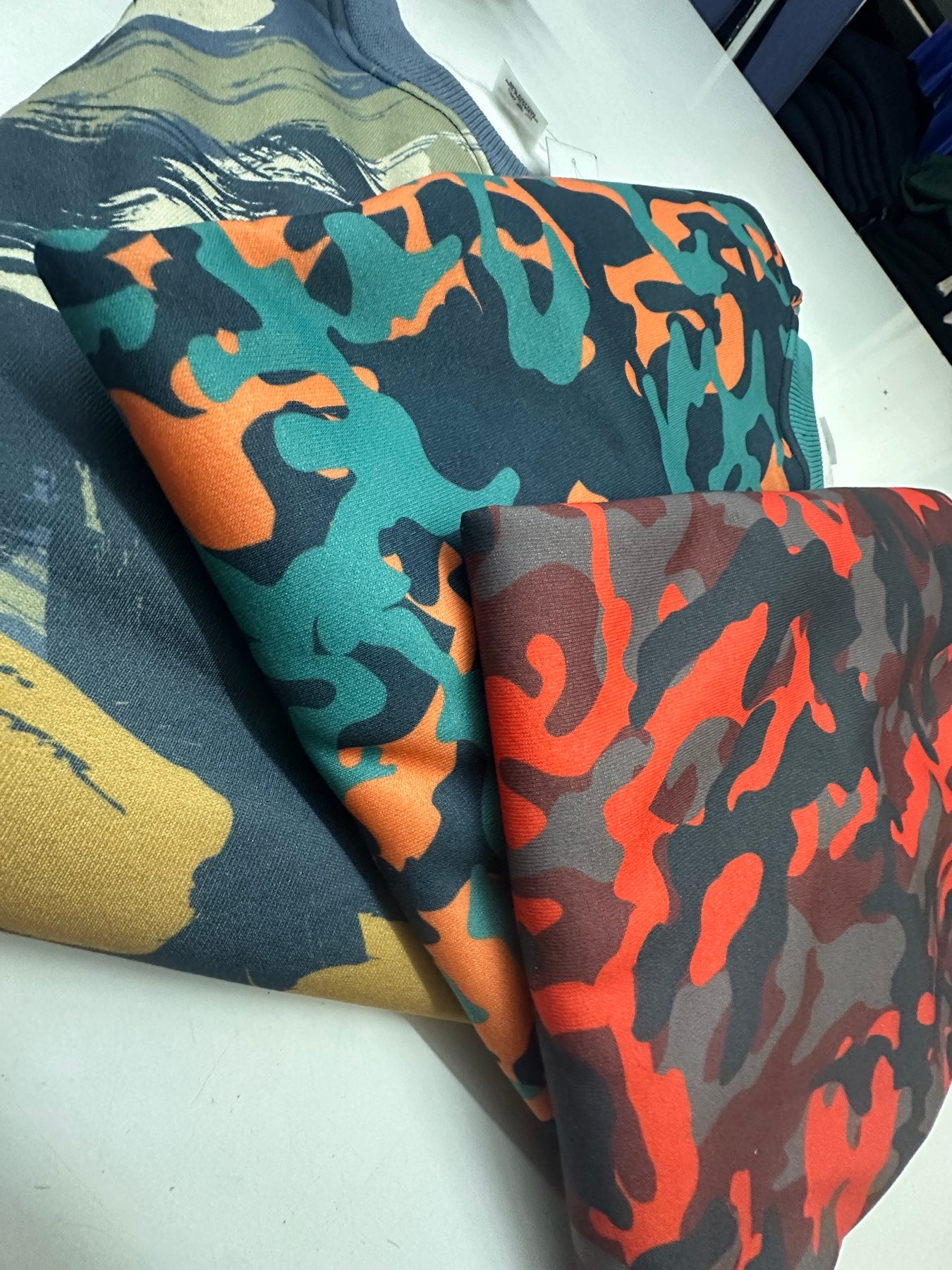 Βαμβακερή μπλούζα φούτερ σε παραλλαγή #182