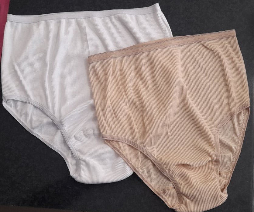 Κλασική κυλότα βαμβακερή ριγωτή σε διάταξη σε πολύ μεγάλα μεγέθη #20122