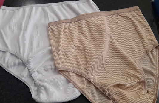 Κλασική κυλότα βαμβακερή ριγωτή σε διάταξη σε πολύ μεγάλα μεγέθη #20122