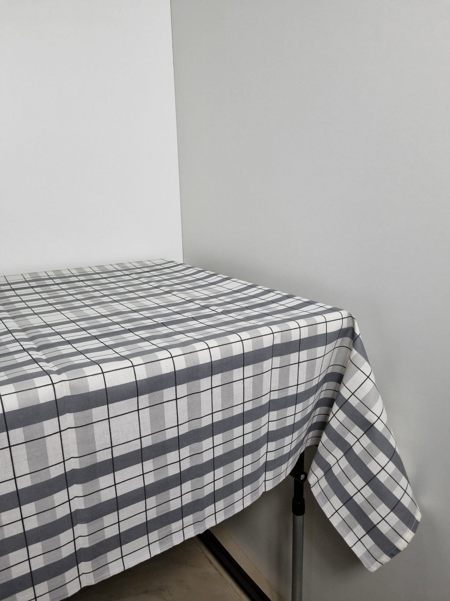 Τραπεζομάντηλο καρό βαμβακερό σε ύφασμα μεγάλο μακρόστενο #150541