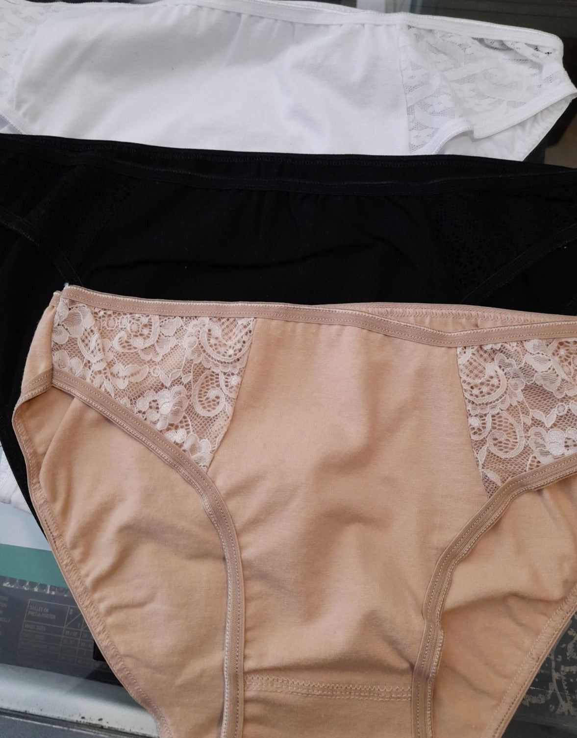 Κυλοτάκι 1/4 με Δαντέλα στα πλαϊνά βαμβάκι 95% Λύκρα 5% #099