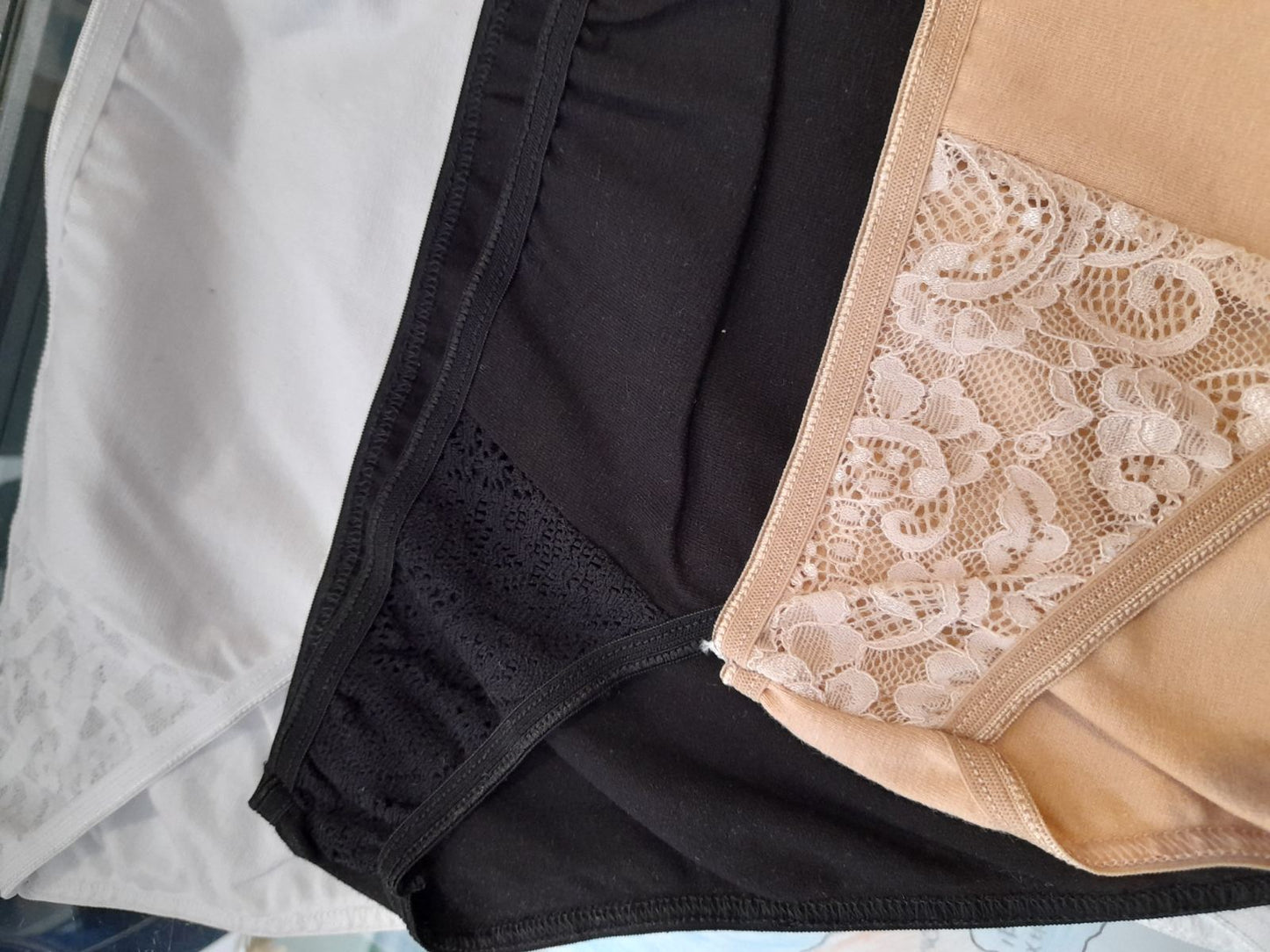 Κυλοτάκι 1/4 με Δαντέλα στα πλαϊνά βαμβάκι 95% Λύκρα 5% #099