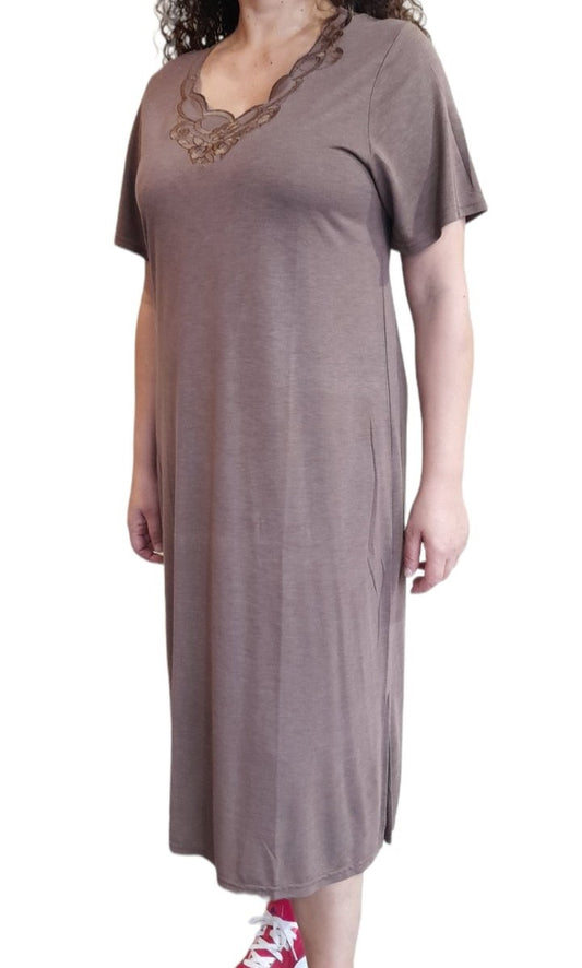 Μάξι καφτάνι viscose με κέντημα και μανικάκι #4443