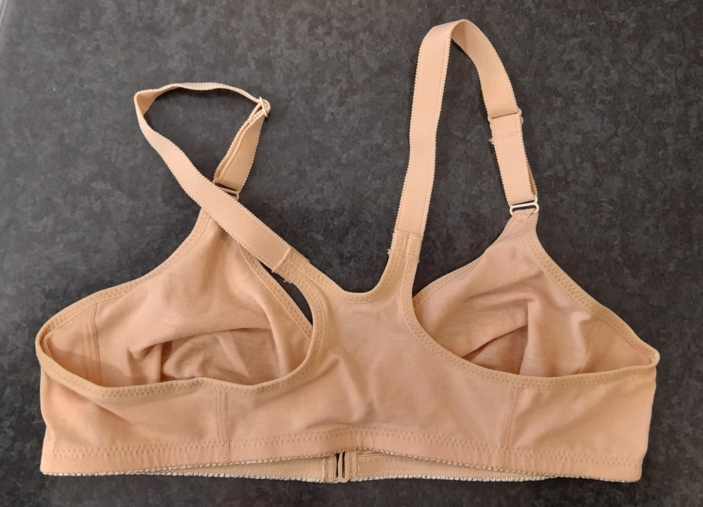 Αθλητικό βαμβακερό σουτιέν με εμπρόσθιο κούμπωμα #1024